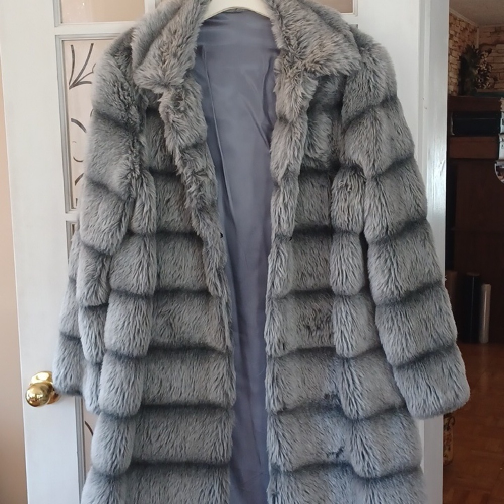 Women's Gray Faux Fur Coat Vintage Handcrafted Size Large-xlarge